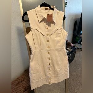 Sleeveless Cream Button-Up Top